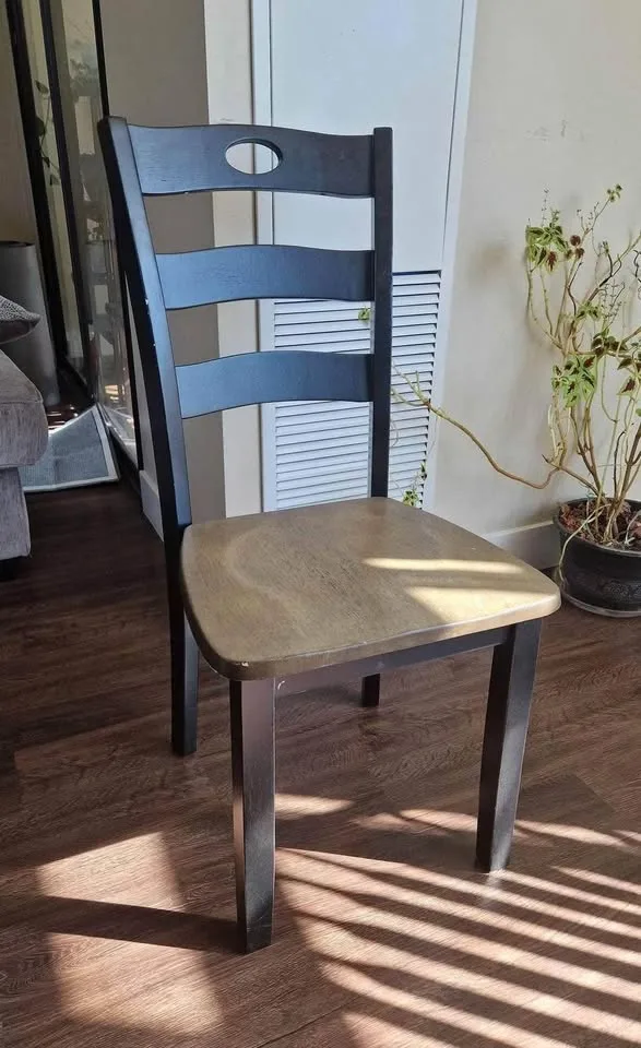 Wooden Dining Set with 6 Chairs – Good Condition image indicator(3)