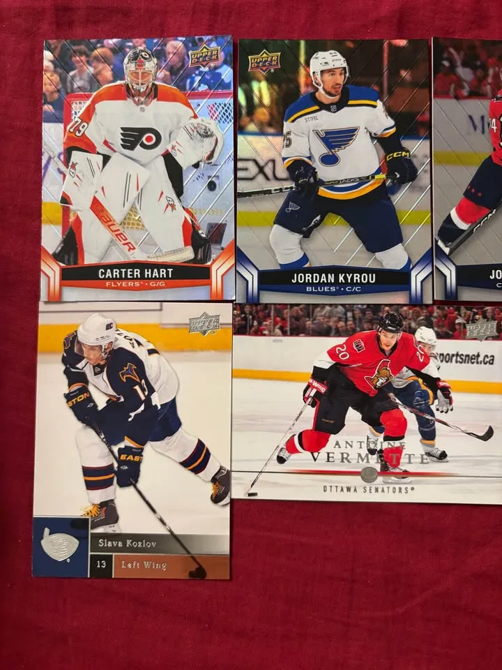 🏒 Upper Deck Hockey Stars - Carter Hart, Barzal, Kyrou, Nylander image indicator(5)