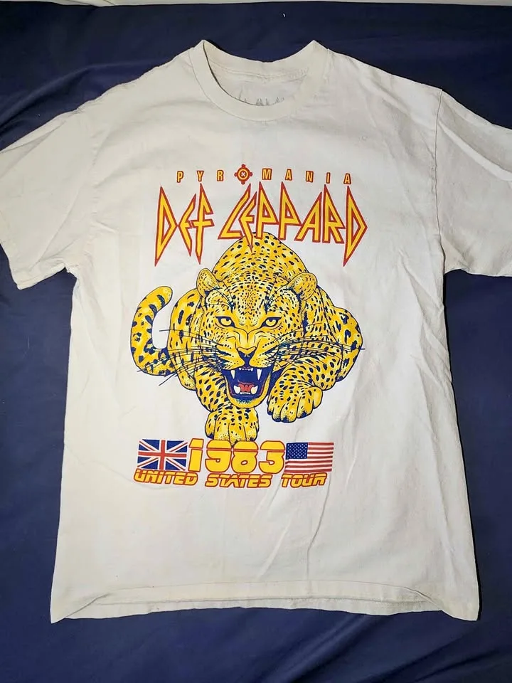 Def leppard y2k vintage tee