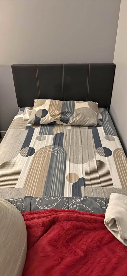 Single bed in white color with Mattress
