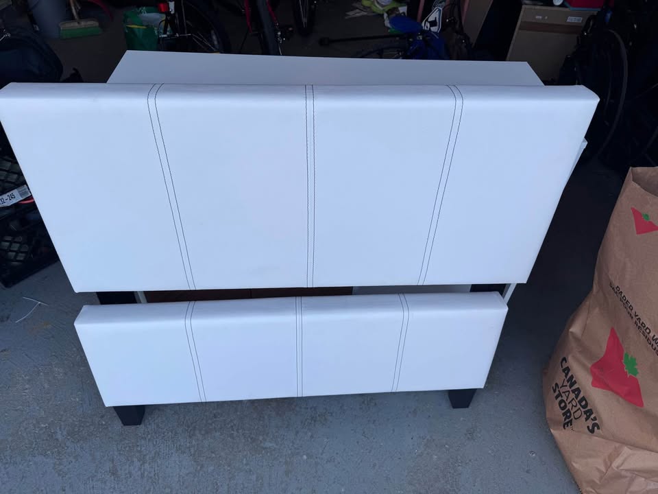 Single bed in white color with Mattress - photo 2