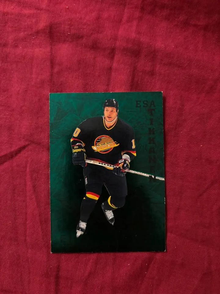 🏒 Upper Deck “In Motion” Inserts - Eichel, Power, Bure image indicator(4)