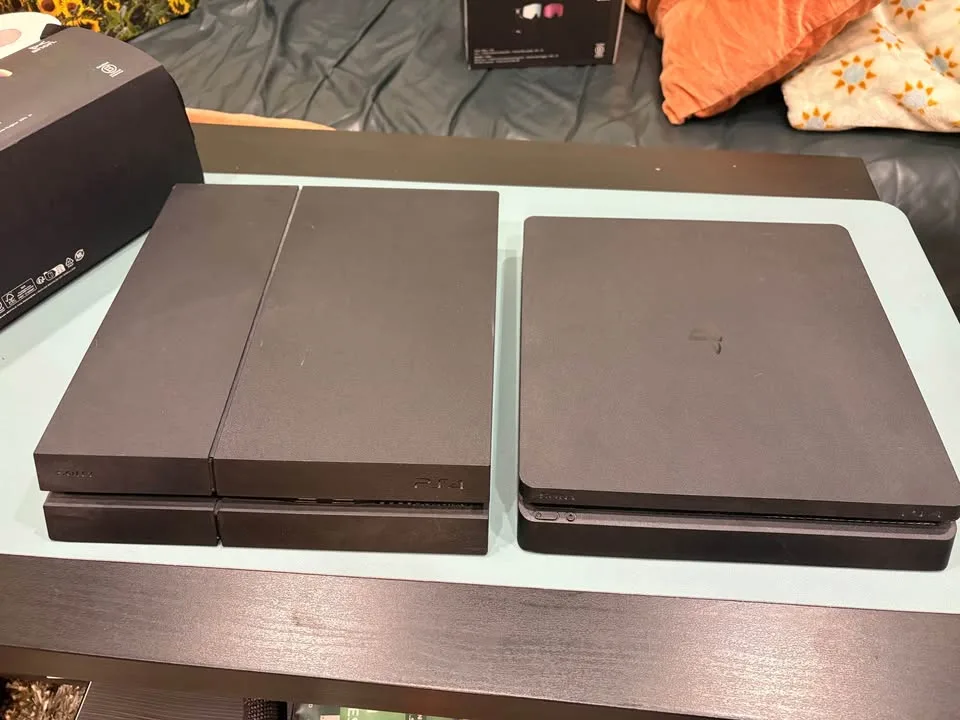 PS4 Slim & PS4 - 500GB image indicator(2)