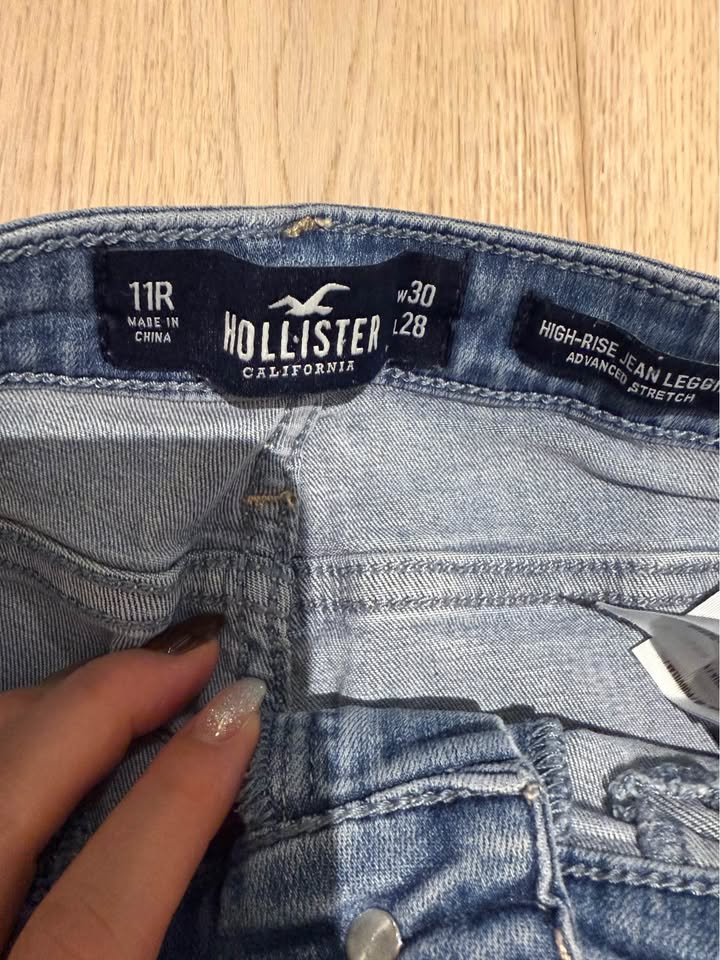 Ladies Hollister legging jeans - photo 3