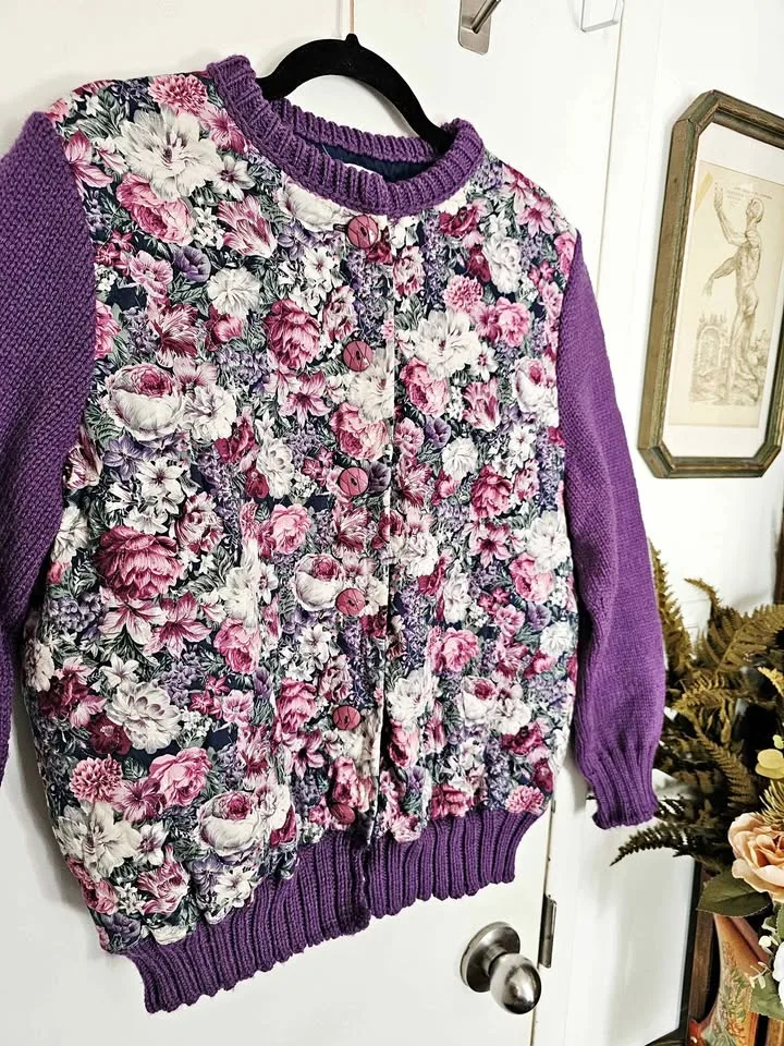 Vintage Quilted Floral Purple Knit Cardigan Sweater Womens Light