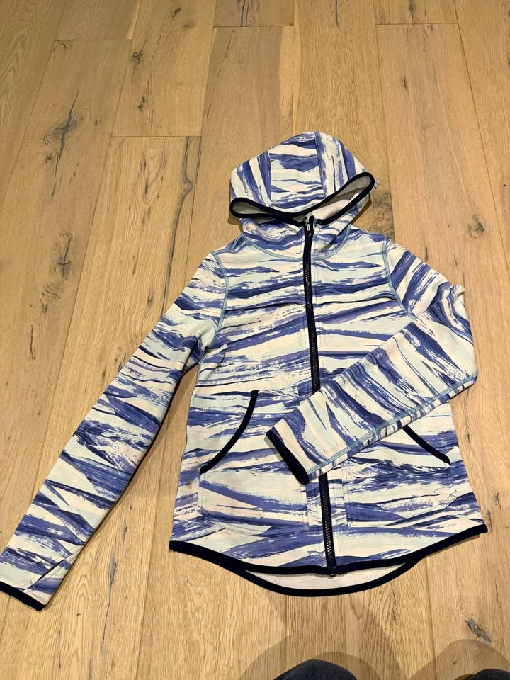 Lululemon ivivva girls white blue cotton hoodie