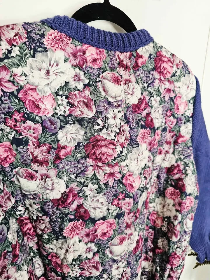 Vintage Quilted Floral Blue Knit Cardigan Sweater image indicator(8)