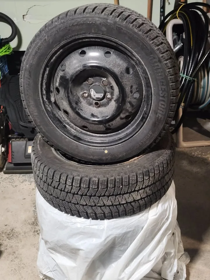 4 Bridgestone Blizzak Winter Tires on Rims – For Toyota Corolla image indicator(2)