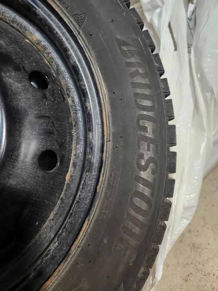 4 Bridgestone Blizzak Winter Tires on Rims – For Toyota Corolla image indicator(4)