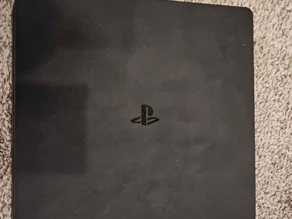 Ps4 console - photo 2