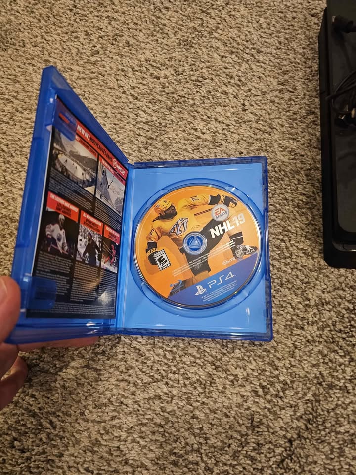 Ps4 console - photo 4