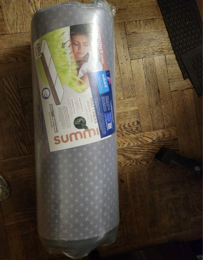 New! 6" Summit foldable memory foam mattress