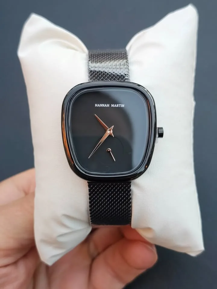 Womens All-Black Mesh Watch – Minimalist Design image indicator(3)