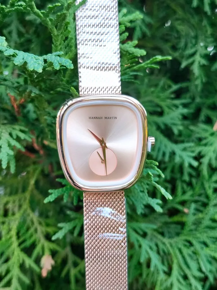 Business Women’s Rose Gold Watch – Elegant Style image indicator(2)