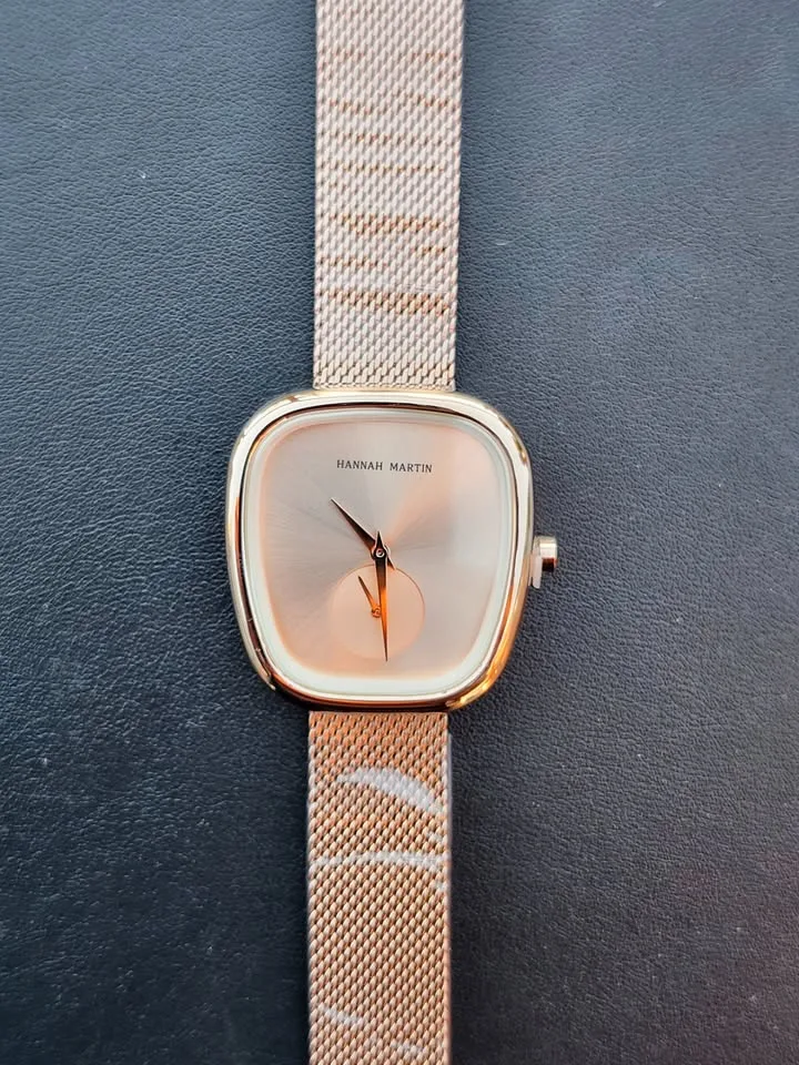 Business Women’s Rose Gold Watch – Elegant Style image indicator(4)