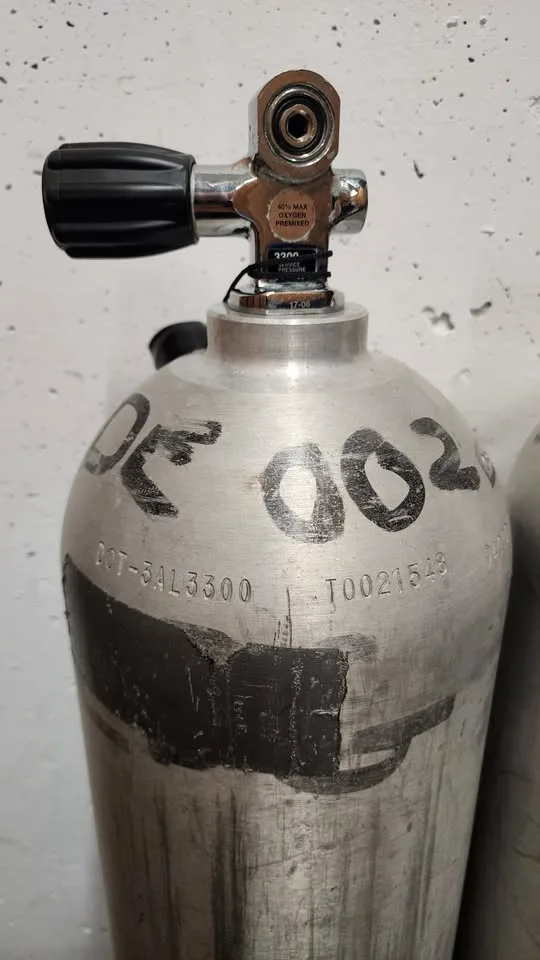 Scuba Tank - 1 x 80 cu ft Aluminum image indicator(2)