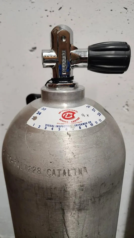 Scuba Tank - 1 x 80 cu ft Aluminum image indicator(4)