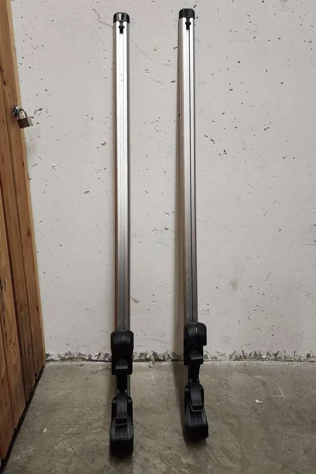 Carlock rooftop crossbars image indicator(2)