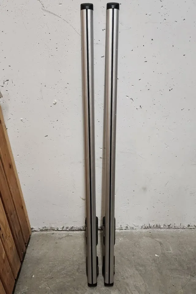 Carlock rooftop crossbars image indicator(3)