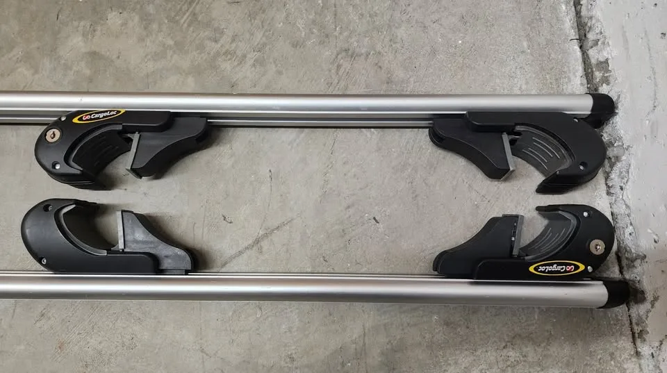 Carlock rooftop crossbars image indicator(4)