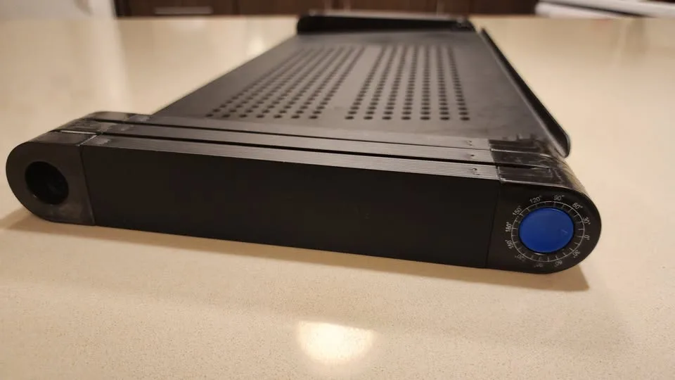 Adjustable and portable laptop desk image indicator(6)