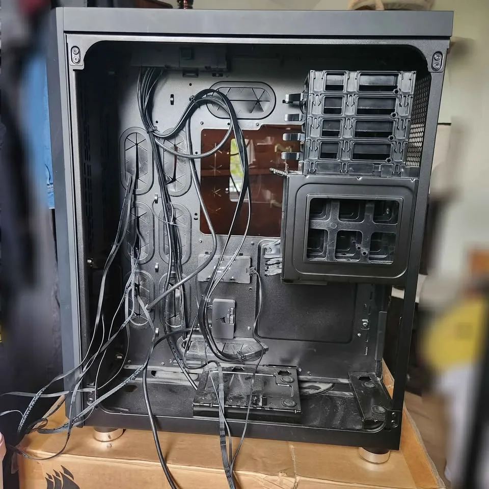 Corsair 680X PC Case image indicator(4)