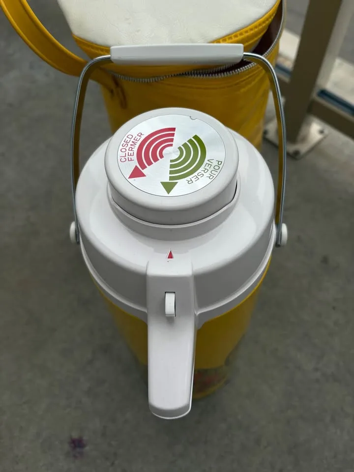 VTG KUJAKU Peacock Vacuum Yellow Air Pot image indicator(2)