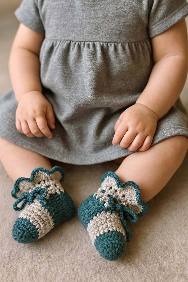 Handmade Crochet Baby socks/booties – Newborn to 9 Months