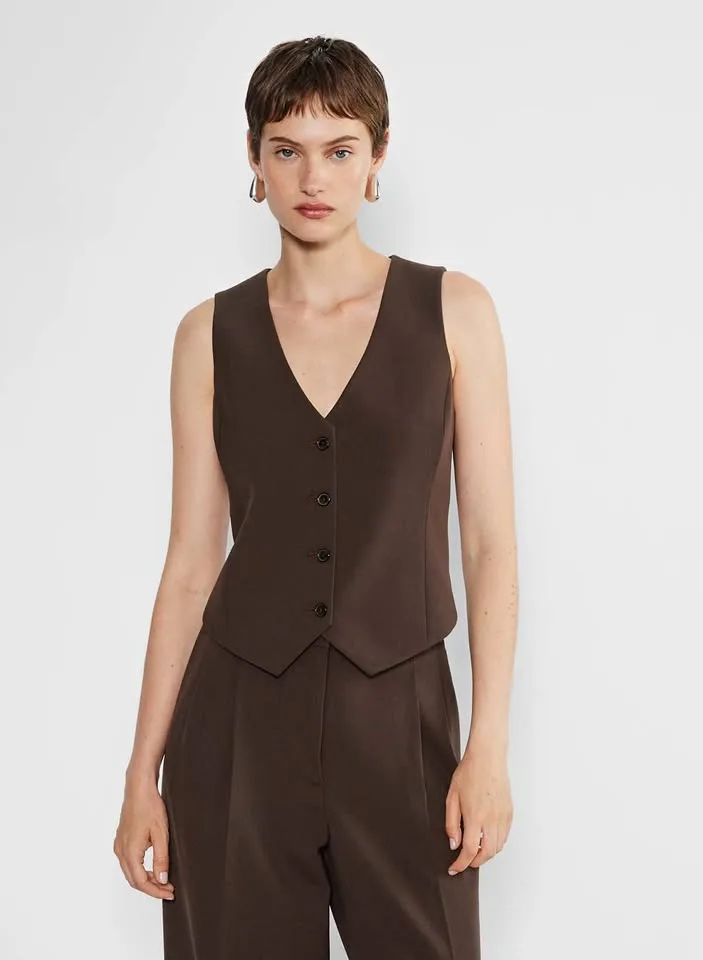 Aritzia Deniro Vest - Ressential Size 8 NWT