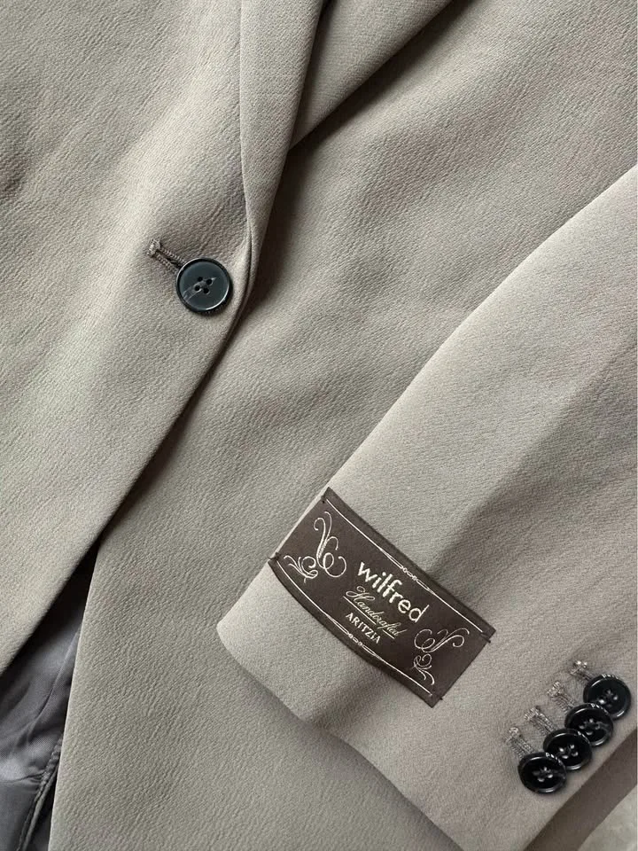 Aritzia Generation Blazer Size 10 NWT image indicator(7)