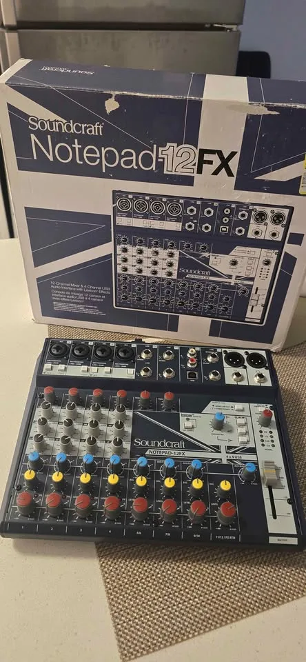 Soundcraft Notepad Mixing Console image indicator(4)