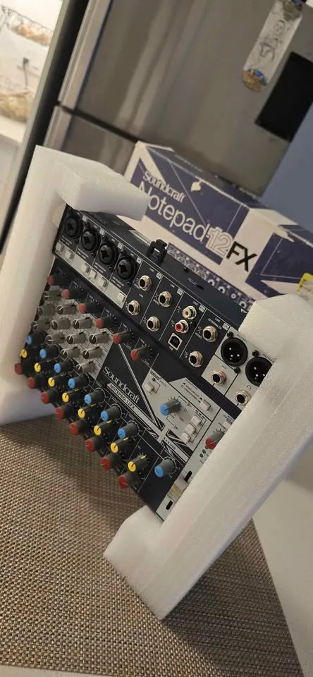 Soundcraft Notepad Mixing Console image indicator(6)