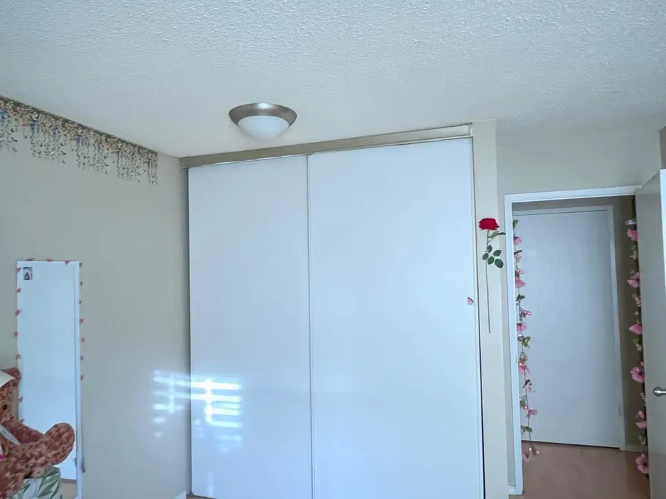 Private room for rent image indicator(2)