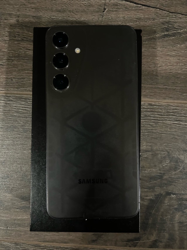 Samsung Galaxy S24 plus - photo 2