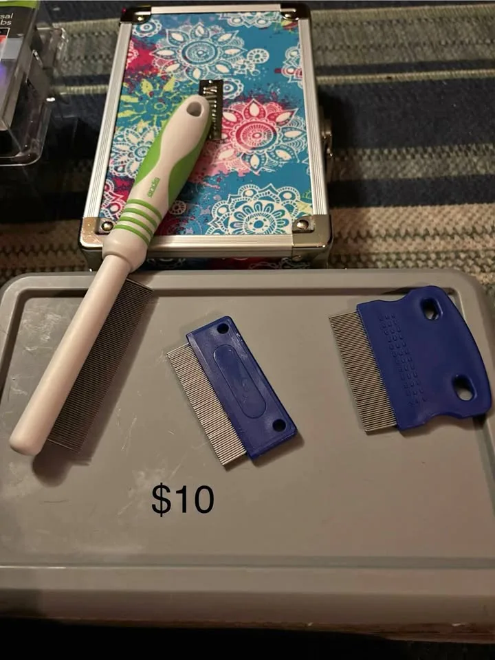 Pet flea comb