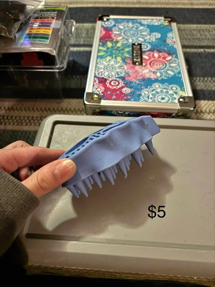 Dog rubber curry brush