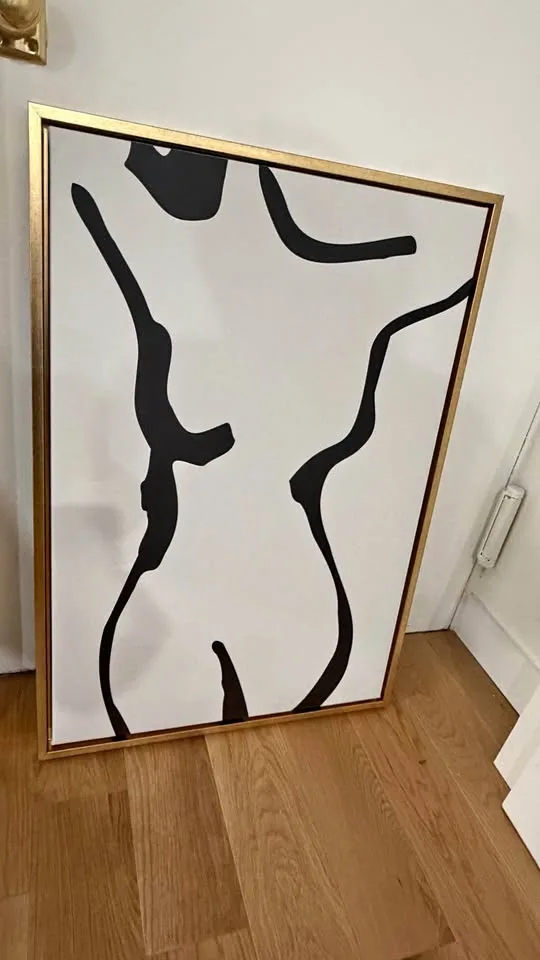 Feminine Figure Canvas 23x33