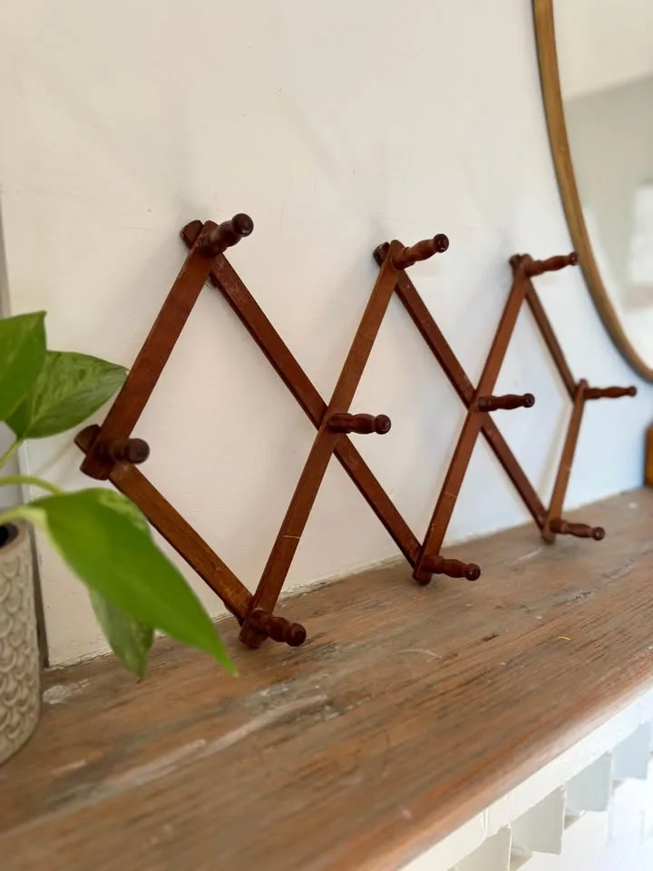 Vintage Wooden Accordion Peg Rack | Expandable Wall Hanger | Boh image indicator(3)
