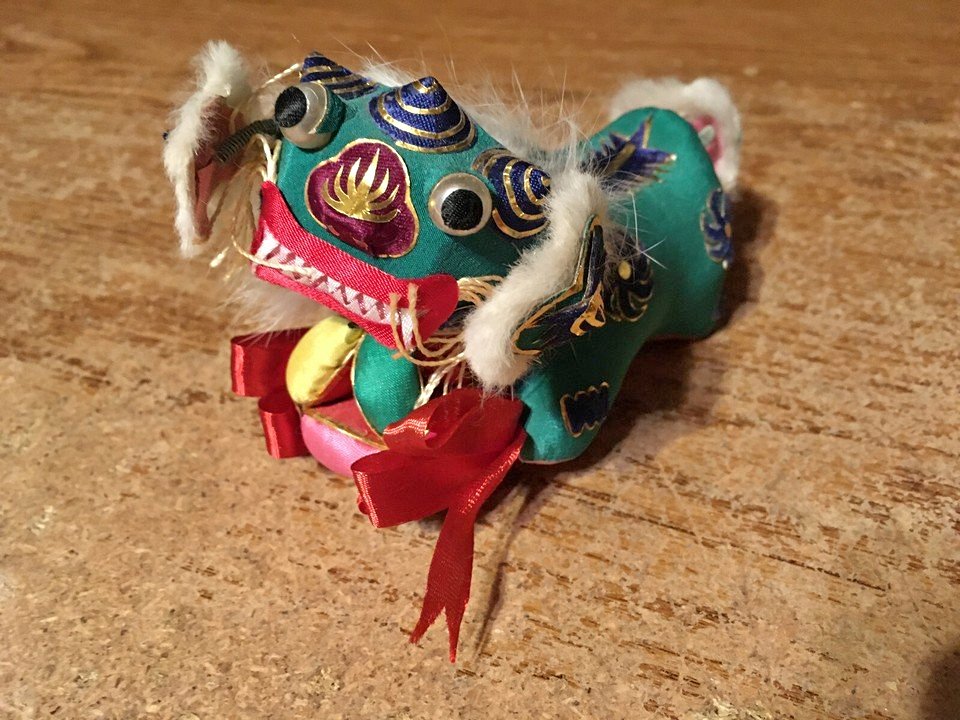 VINTAGE CHINESE DRAGON DOLL HEAD AND TAIL ON SPRINGS BOBBLEHEAD