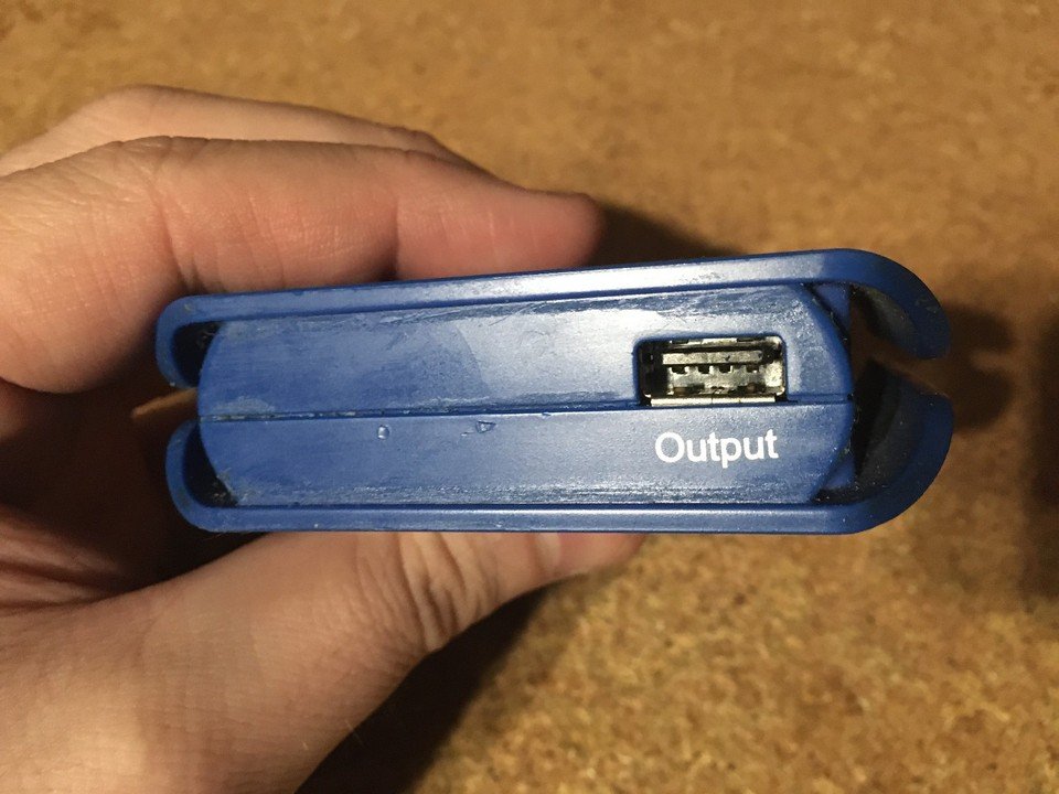 INSIGNIA MOBILE BATTERY PACK BLUE 5200MAH - photo 4