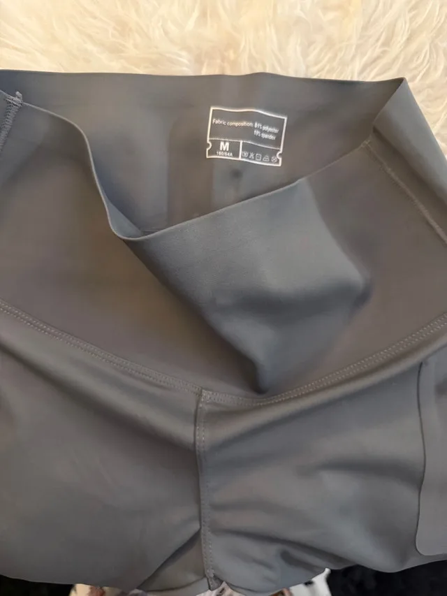 ALO Yoga Leggings image indicator(3)