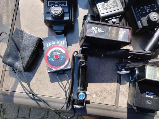 Vintage Collectible Cameras and Accessories image indicator(3)