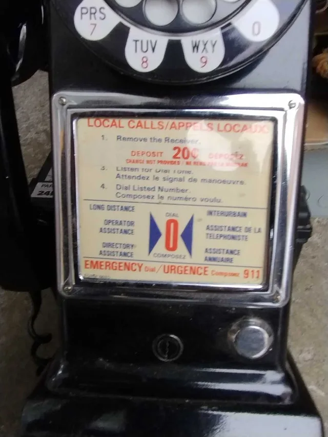 Vintage 60's Northern Telecom 3 Slot Pay Phone Made in Canada image indicator(2)