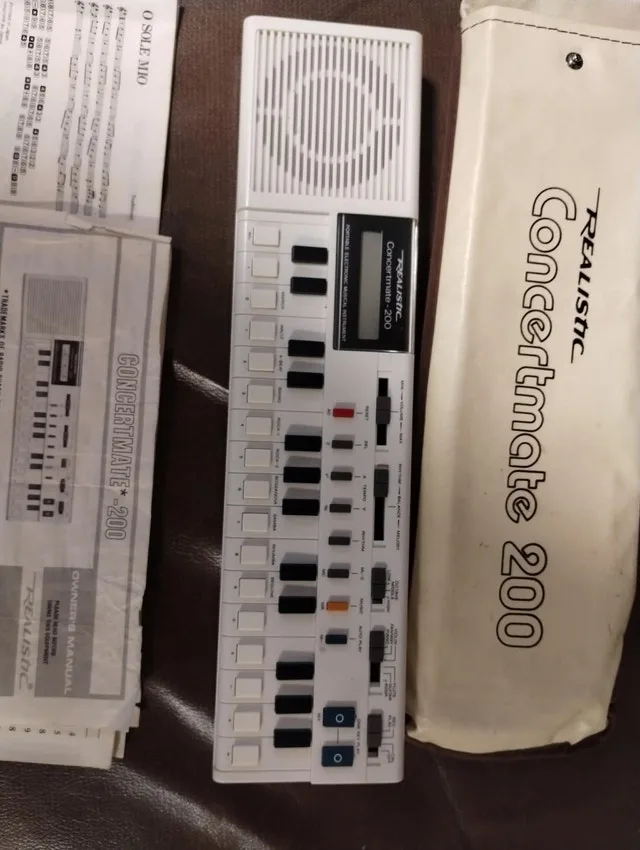 Vintage 80's Realistic Concertmate 200 image indicator(2)