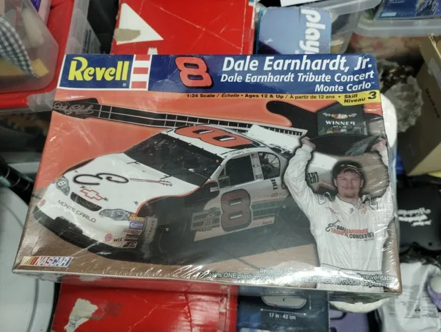 Revell - #8 Dale Earnhardt, Jr. Monte Carlo thumbnail