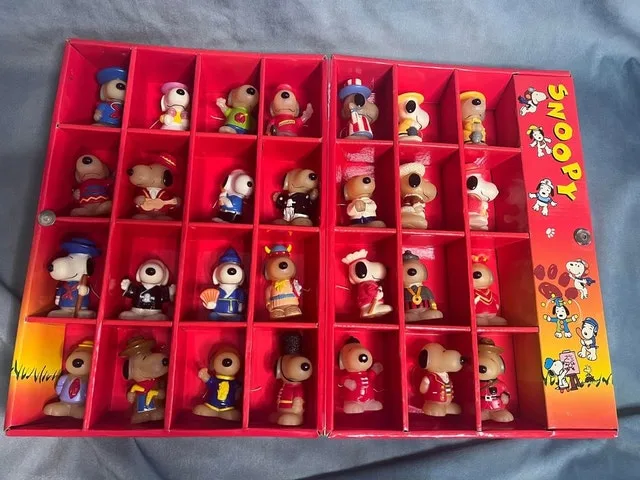 Vintage SNOOPY Many Lives of Snoopy Collection - Set of 28 thumbnail
