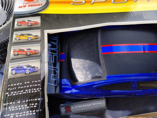 New Bright Dodge Charger R/T Hemi 9.6V Remote - photo 2