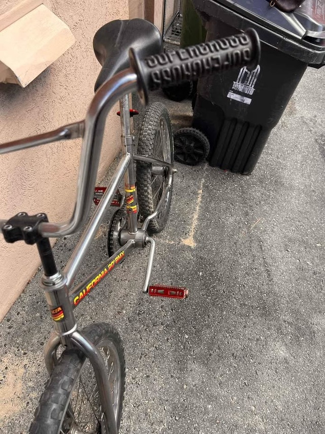 Vintage 1980's California 20" BMX Bike - photo 2