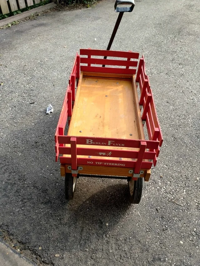 Vintage Berlin Flyer Wooden Wagon image indicator(2)