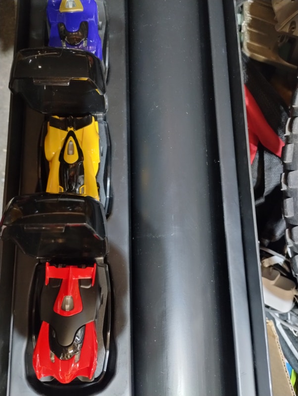 Anki Drive Starter Kit - 4 Robotic Cars, 8 Foot Racing - photo 3